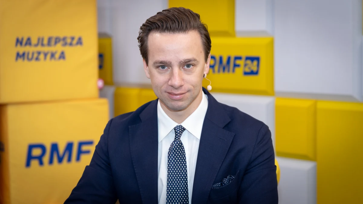 „PiS wystawił kandydatkę po prostu niewybieralną. W mojej ocenie PiS miał świadomość, że wystawia kandydatkę, która nie zostanie wybrana i o to chodziło” – mówił o braku poparcia posłów dla kandydatury Elżbiety Witek na wicemarszałek Sejmu w Porannej rozmowie w RMF FM Krzysztof Bosak.