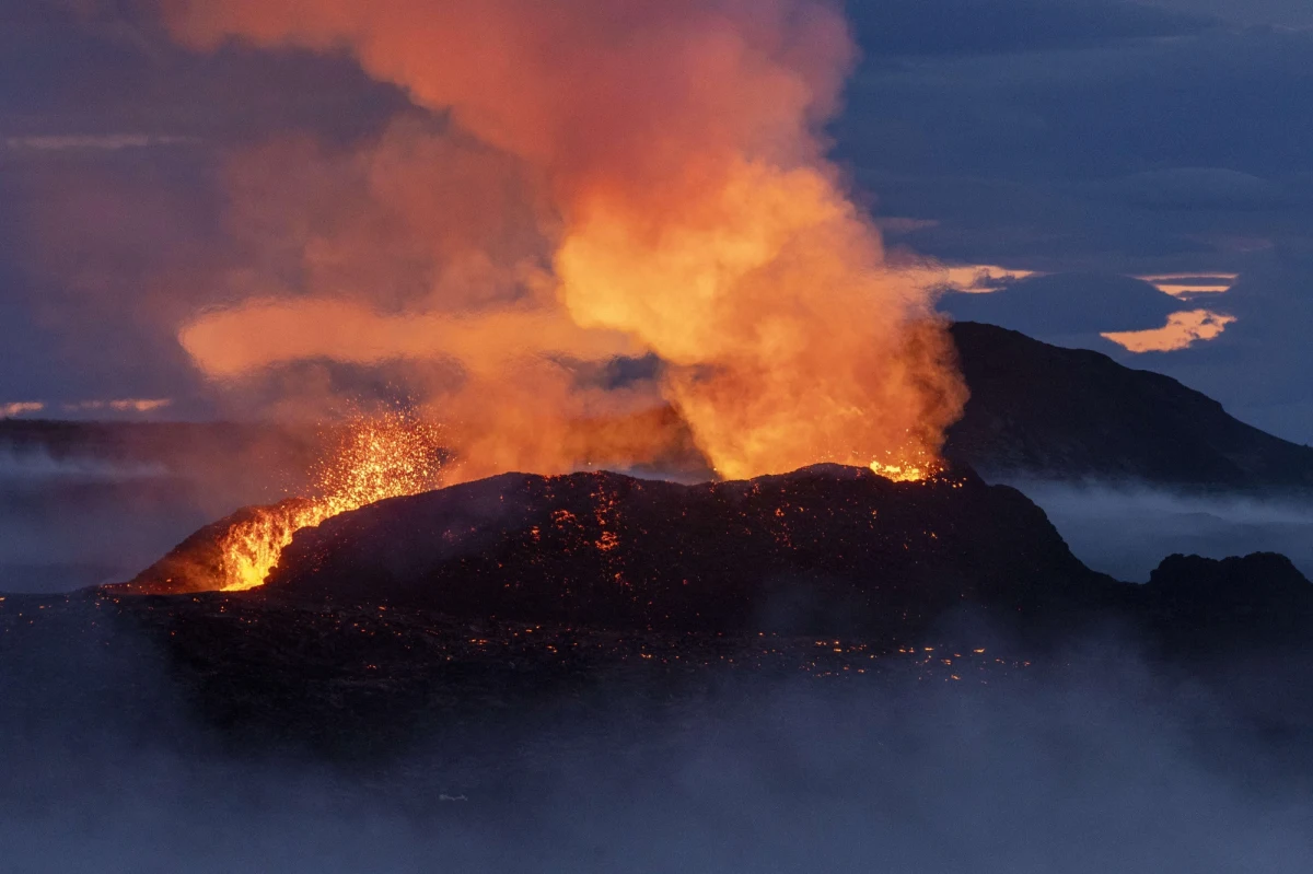 Naukowcy przekazali nowe informacje w sprawie zagrożenia erupcją wulkanu Fagradalsfjall w Islandii. Ich zdaniem wybuch jest "nieunikniony", ale erupcja wulkanu nie będzie tak groźna, jak wcześniej sądzono.