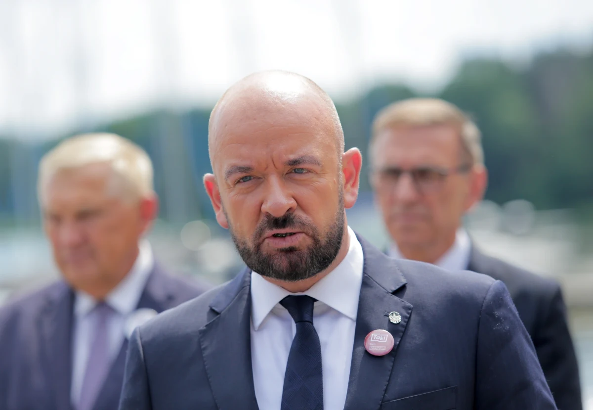 "Tak, ja będę kandydował. Zresztą startując pięć lat temu mówiłem o programie dla Wrocławia na dekadę. Chciałbym w związku z tym ten plan zrealizować" - powiedział na antenie TVN24 prezydent Wrocławia Jacek Sutryk.