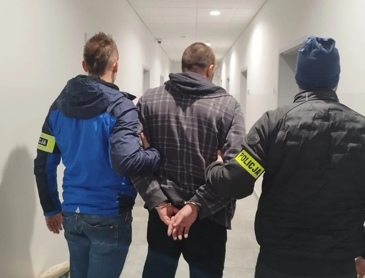 Policja zatrzymała w Lublinie Tomasa C. – Czecha poszukiwanego Europejskim Nakazem Aresztowania, który został skazany na 5,5 roku więzienia za wspieranie i propagowanie terroryzmu. Mężczyznę, który ukrywał się przed organami ścigania, czeka teraz ekstradycja. 