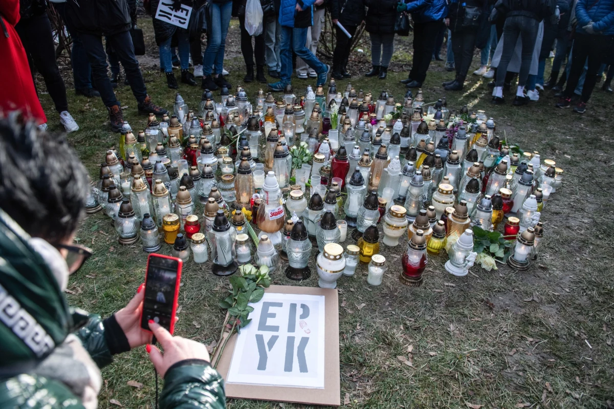 17-letni Daniel G. oskarżony o zabójstwo. Prokuratura Okręgowa w Zamościu (Lubelskie) skierowała do sądu akt oskarżenia w sprawie śmiertelnego pobicia 16-letniego Eryka. Do zdarzenia doszło w lutym tego roku. 17-latkowi grozi 25 lat więzienia.