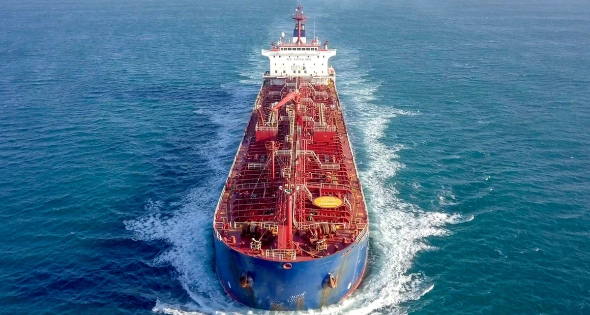 Dania może obrać za cel rosyjskie tankowce - pisze "Financial Times". Brytyjski dziennik poinformował, że Kopenhaga otrzyma zadanie przeprowadzania inspekcji i potencjalnego blokowania tankowców transportujących rosyjską ropę naftową przez jej wody terytorialne. Do sprawy odniósł się już Kreml.