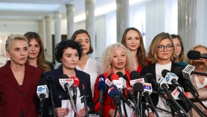 Lewica składa projekty ws. liberalizacji przepisów aborcyjnych. Hołownia: Nie będzie zamrażarki