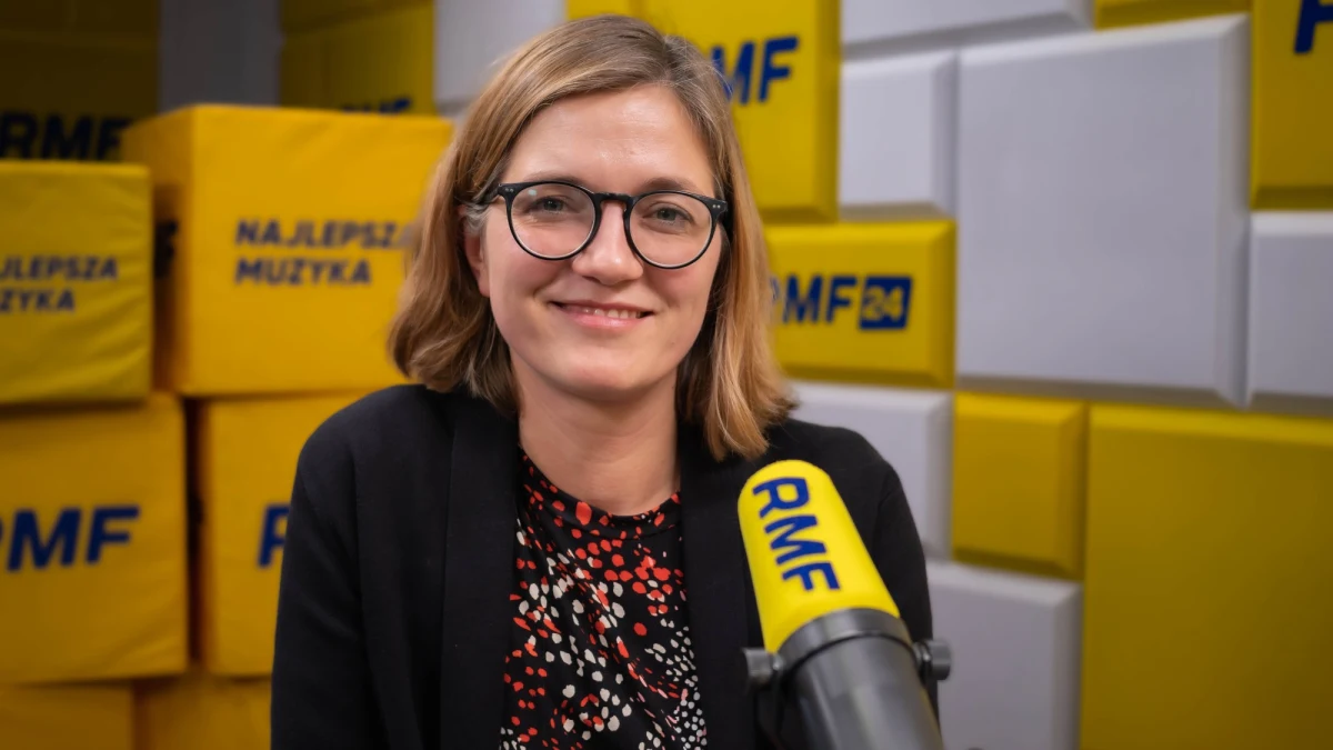 "Nasi wyborcy oczekują, że partia Razem będzie walczyła o to, żeby zmieniać rzeczywistość. Kiedy podeszliśmy do rozmów negocjacyjnych w sprawie umowy koalicyjnej, to zdawaliśmy sobie sprawę z tego, że to nie jest tak, że wyjdziemy stamtąd z całym pakietem lewicowego programu. To są negocjacje, z których wychodzi się z pewnym kompromisem. I my na te kompromisy byliśmy gotowi" – mówiła w Popołudniowej rozmowie w RMF FM wicemarszałek Senatu Magdalena Biejat z partii Razem.