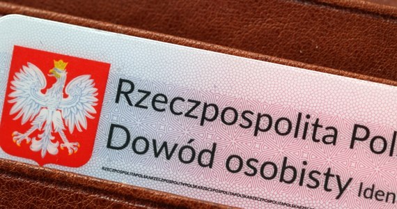 Od piątku 17 listopada obywatele będą mogli zastrzec numer PESEL. Zgodnie z ustawą, której celem jest ograniczanie skutków kradzieży tożsamości, od czerwca 2024 roku m.in. banki będą musiały sprawdzać, czy PESEL danej osoby został zastrzeżony zanim np. udzielą kredytu.