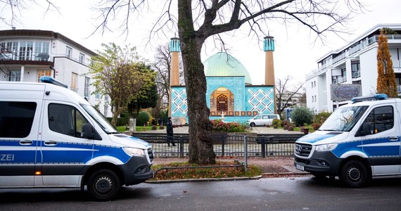 Niemiecka policja przeprowadziła w czwartek rano zmasowaną akcję przeciwko radykalnym islamistom. Służby weszły jednocześnie do 58 budynków na terenie kilku niemieckich krajów związkowych.