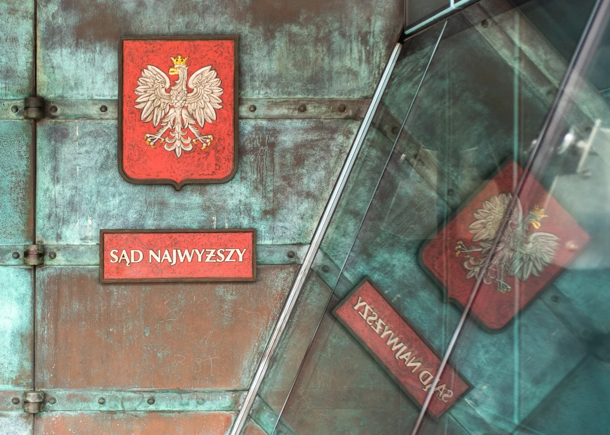 Sąd Najwyższy utrzymał karę 25 lat więzienia dla Emila B., oddalając kasację, jaka wpłynęła w jego sprawie. W 2019 r. skazany, mając wówczas 15 lat, w szkole w warszawskim Wawrze zabił nożem o rok starszego kolegę.