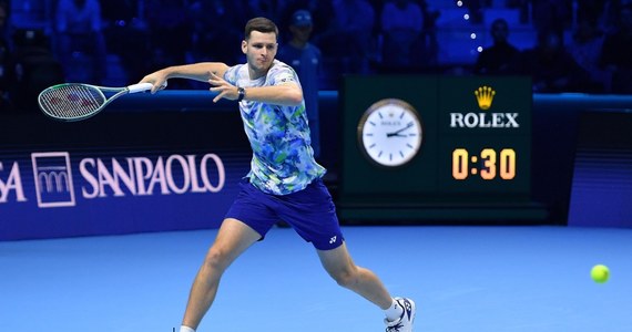 Hubert Hurkacz przegrał 6:7 (1-7), 6:4, 1:6 w Turynie mecz ATP Finals z Novakiem Djokoviciem. Polak, który był zawodnikiem rezerwowym, zastąpił w turnieju kontuzjowanego Greka Stefanosa Tsitsipasa.