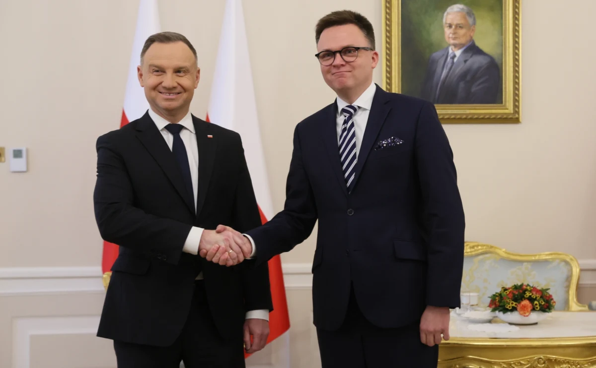 "To spotkanie oczywiście wiąże się nade wszystko z nowym marszałkiem Sejmu. Szymon Hołownia potrzebuje dodatkowej legitymizacji i argumentów do obrony przed zarzutami dotyczącymi braku doświadczenia" - powiedział na antenie internetowego Radia RMF24 dr hab. Rafał Chwedoruk. Politolog Uniwersytetu Warszawskiego odniósł się w ten sposób do piątkowego spotkania Szymona Hołowni i Andrzeja Dudy.