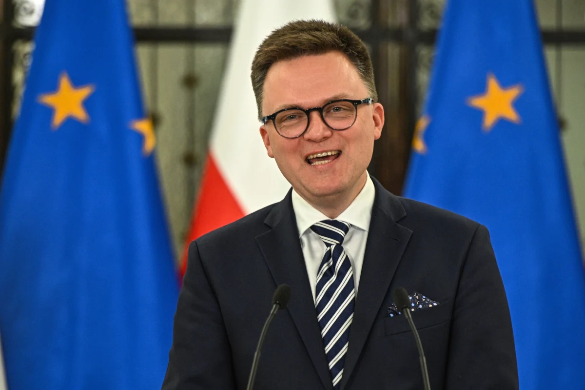Premier przedstawił dziś obszerny plan, zakładający stworzenie ponadpartyjnego rządu i zrealizowanie programu stanowiącego połączenie propozycji wszystkich ugrupowań zasiadających w Sejmie. Politycy opozycji na czele z marszałkiem Szymonem Hołownią nie pozostawiają suchej nitki na planach i zapowiedziach przedstawionych dziś przez Mateusza Morawieckiego.