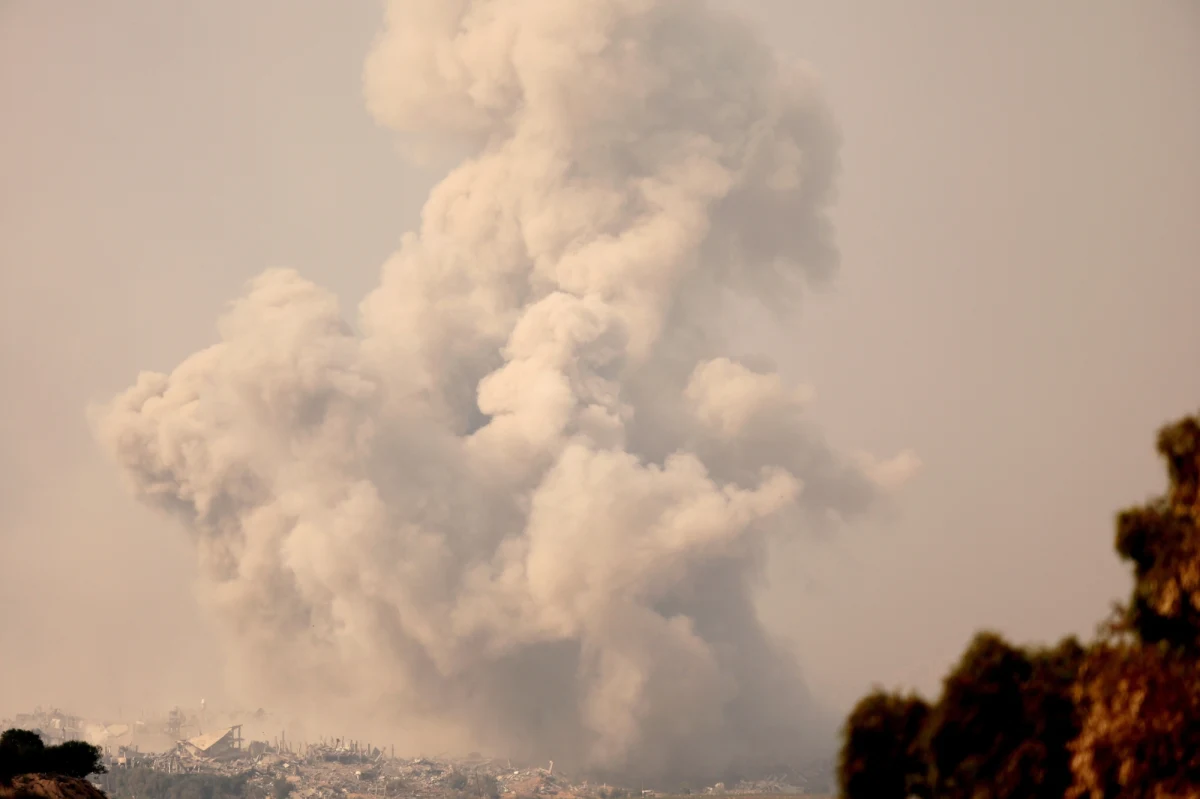 "Izrael wypowiedział wojnę cywilnej ludności" - oskarża Ministerstwo Spraw Zagranicznych Autonomii Palestyńskiej. W ten sposób komentuje atak z powietrza na kolejną szkołę, w której chroniły się setki uchodźców.  