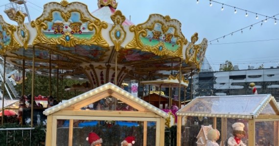 Aż do 7 stycznia potrwa Jarmark Bożonarodzeniowy na rynku w Katowicach.  W prawie stu kramach można kupić świąteczne ozdoby, upominki, smakołyki. Są  także inne atrakcje, m.in. młyńskie koło.