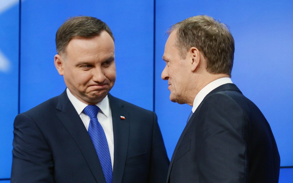Donald Tusk w niedzielne popołudnie zareagował na wywiad prezydenta Andrzeja Dudy dla tygodnika "Sieci". Lider Platformy Obywatelskiej w mediach społecznościowych odniósł się do rozmowy zatytuowanej "Tusk nie będzie moim premierem".