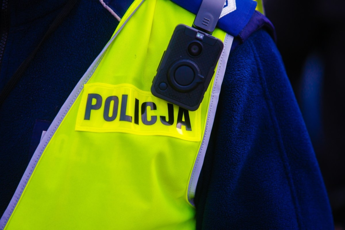 W jednym z mieszkań przy ulicy Bytomskiej w Krakowie znaleziono ciało 20-letniej kobiety. Została ona uduszona. 
