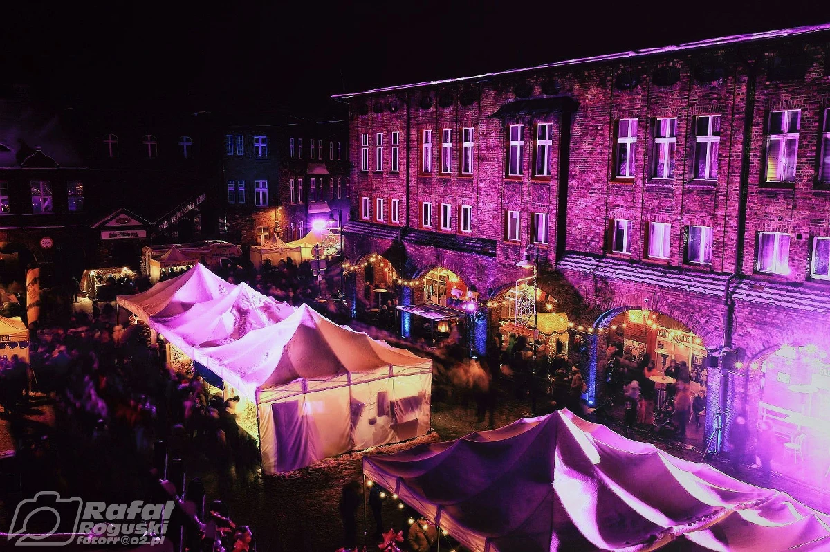 W dniach 8-10 grudnia w Nikiszowcu odbędzie się kolejna edycja słynnego Jarmarku na Nikiszu. Na odwiedzających to wydarzenie czekać będzie autentyczne rękodzieło, piękne przedmioty i wysokiej jakości produkty z regionu oraz innych części Polski.