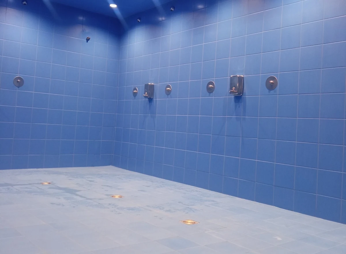 Do odwołania nie można korzystać z ciepłej wody na pływalni Aquasfera w Olsztynie. Rutynowe badanie wody wykazało obecność bakterii. 