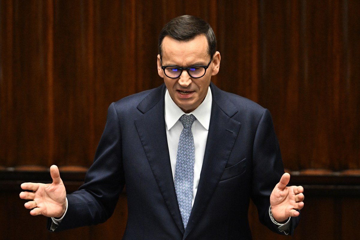 To trwa już drugi tydzień, a może potrwać jeszcze trzy. Urzędujący premier publicznie nagabujący liderów sejmowej większości o poparcie rządu, którego poprzeć nie chcą, z każdym dniem robi coraz gorsze wrażenie. Zawołanie "kończ waść, wstydu oszczędź!" byłoby trafne, gdyby szefa polskiego rządu upokarzał ktoś inny, a nie on sam.