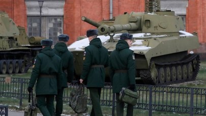 Producenci butów dla rosyjskiej armii kupują towary w UE 