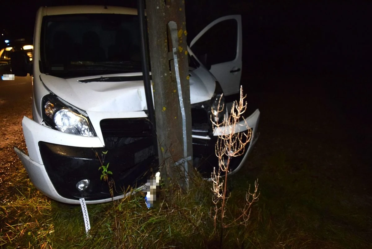 Do 15 lat więzienia grozi 31-latkowi, którego zatrzymano po policyjnym pościgu w gminie Janów Lubelski. Mężczyzna odpowie nie tylko za niezatrzymanie się do kontroli i jazdę po alkoholu, ale też za gwałt, o który oskarżyła go pasażerka. 