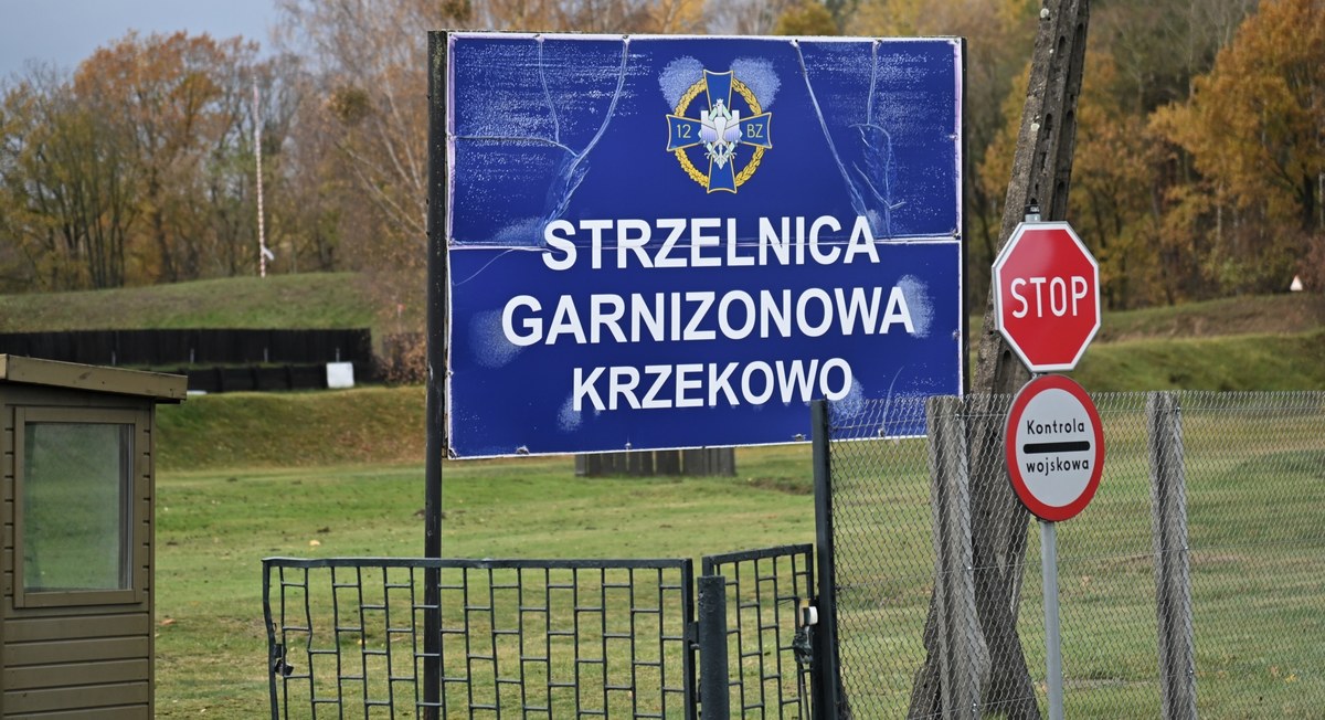 W najbliższych dniach do sądu w Szczecinie ma trafić zażalenie prokuratury na brak tymczasowego aresztu dla myśliwego, który pomylił z dzikiem żołnierza 12. Brygady Zmechanizowanej. 21-letni szeregowy zmarł, trafiony w szyję. Według nieoficjalnych informacji reporterki RMF FM broń, z której padł strzał, była wyposażona w termowizję i w noktowizję. 