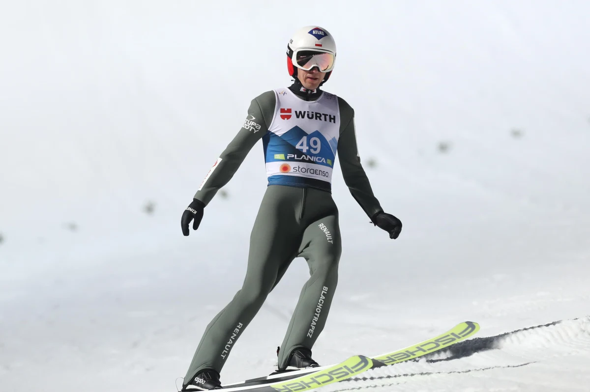 Już w najbliższy weekend w fińskiej Ruce skoczkowie zainaugurują nowy sezon Pucharu Świata. W Finlandii wystartują: Kamil Stoch, Dawid Kubacki, Piotr Żyła, Paweł Wąsek i Aleksander Zniszczoł. Sezon potrwa do 24 marca. W styczniu odbędzie się pierwszy w historii "PolSKI Turniej" w skokach.