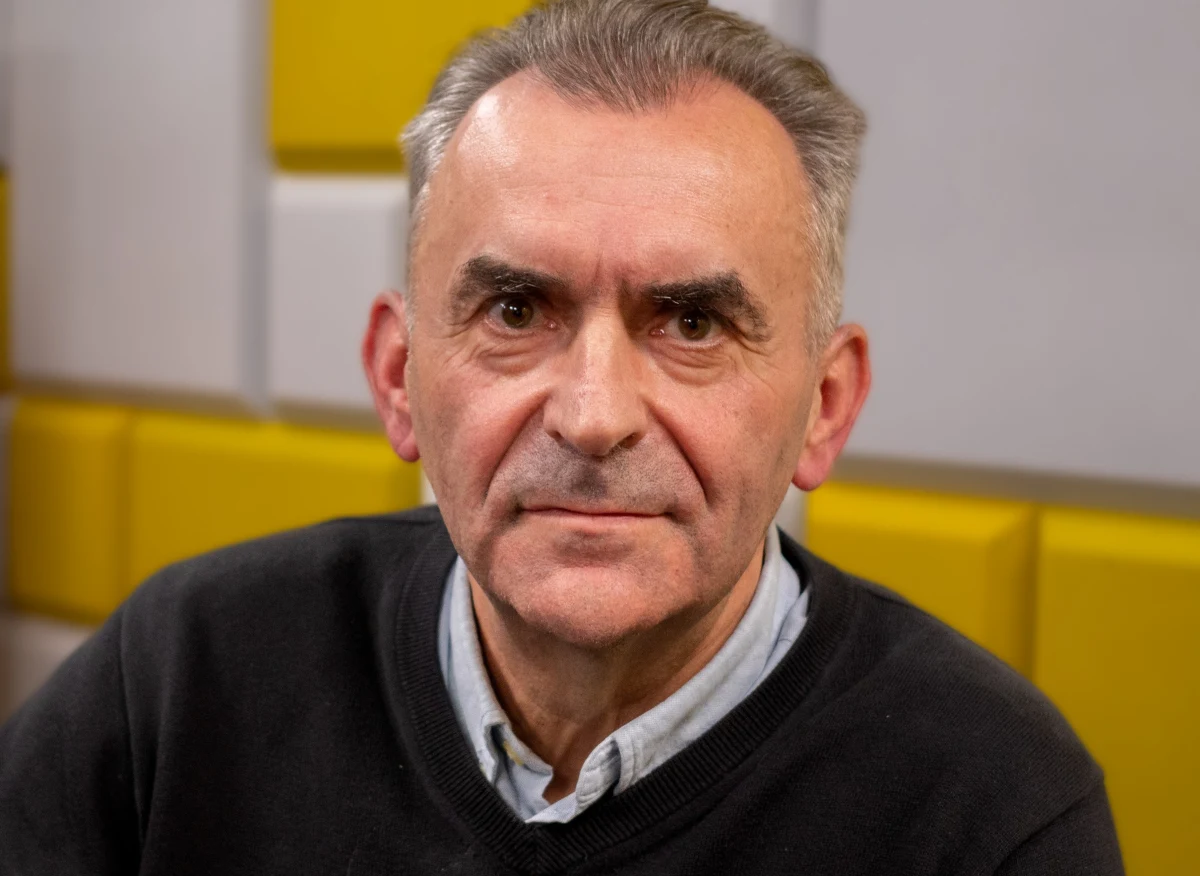 Nie wziąłem ani 5 mln, ani 10 mln, ani 15 mln, ani 5 zł łapówki – zapewnił Włodzimierz Karpiński, który dziewięć miesięcy spędził w areszcie w Mysłowicach po zarzutach prokuratury o udział w aferze korupcyjnej. Gość Popołudniowej rozmowy w RMF FM powiedział, że przed aresztowaniem był śledzony i podsłuchiwany. Karpiński  zapowiedział, że w Brukseli pojawi się w przyszłym tygodniu, a jako europoseł chce się zająć gospodarką.