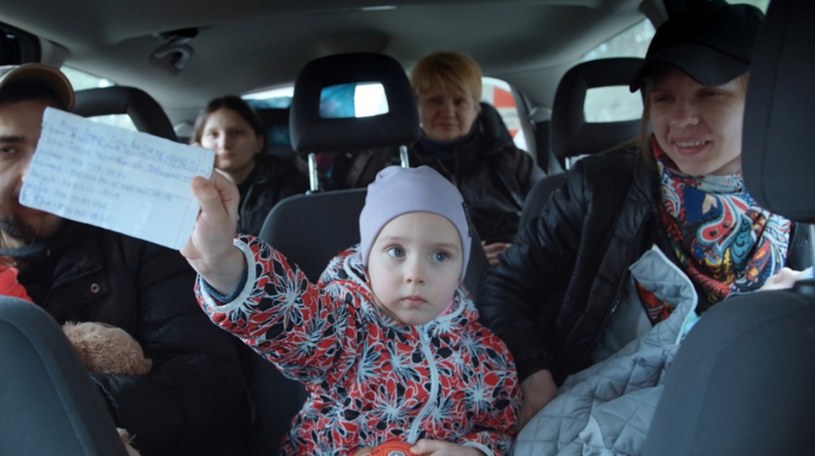 Film "Skąd dokąd" Maćka Hameli dokumentujący ewakuację ludzi z ogarniętej wojną Ukrainy otrzymał główną nagrodę jury konkursu międzynarodowego podczas 30. Sheffield DocFest - poinformował Polski Instytut Sztuki Filmowej.