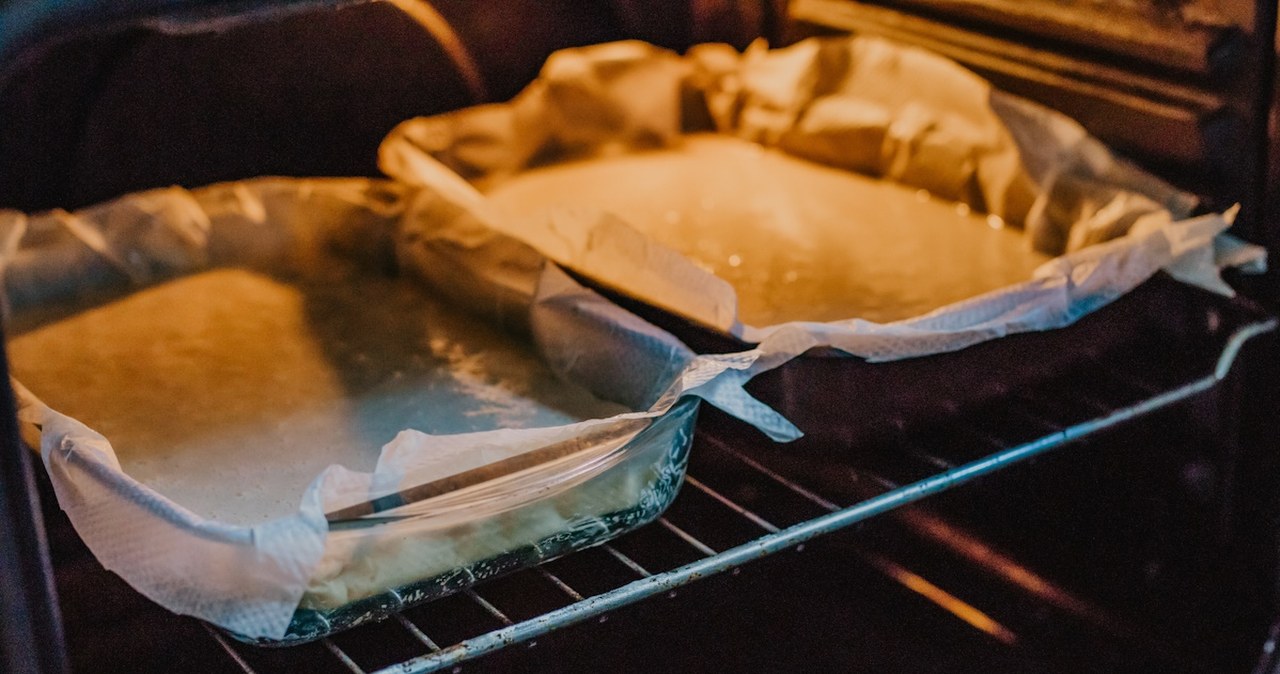 Ten błąd robimy, używając papieru do pieczenia. Staje się wtedy toksyczny