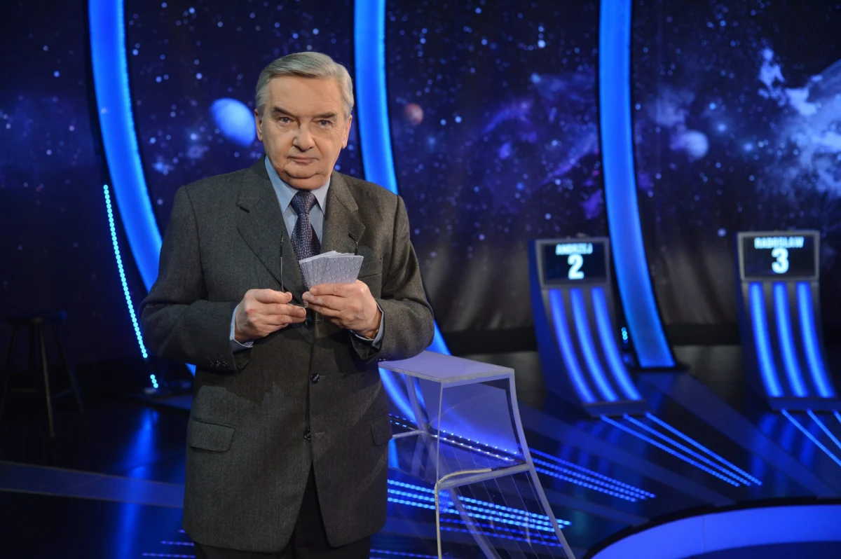 Artur Baranowski, ekonomista ze Śliwnik w Łódzkiem, od środy jest na ustach całej Polski. W popularnym teleturnieju Jeden z dziesięciu zdobył 803 punkty, biorąc na siebie i odpowiadając poprawnie na wszystkie pytania w finale odcinka. "Jesteśmy w szoku. Kładzie wszystkich na łopatki, aż dudni" - skomentował w Radiu RMF24 sołtys Śliwnik Włodzimierz Pietruszewski. Ujawnił jednocześnie, że Baranowski nie dotarł na nagranie wielkiego finału.