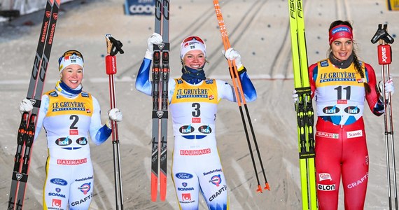 ​Norweg Erik Valnes i Szwedka Emma Ribom wygrali sprint techniką klasyczną w fińskiej Ruce, który inaugurował cykl zawodów Pucharu Świata 2023/24 w biegach narciarskich. Polacy odpadli w eliminacjach.