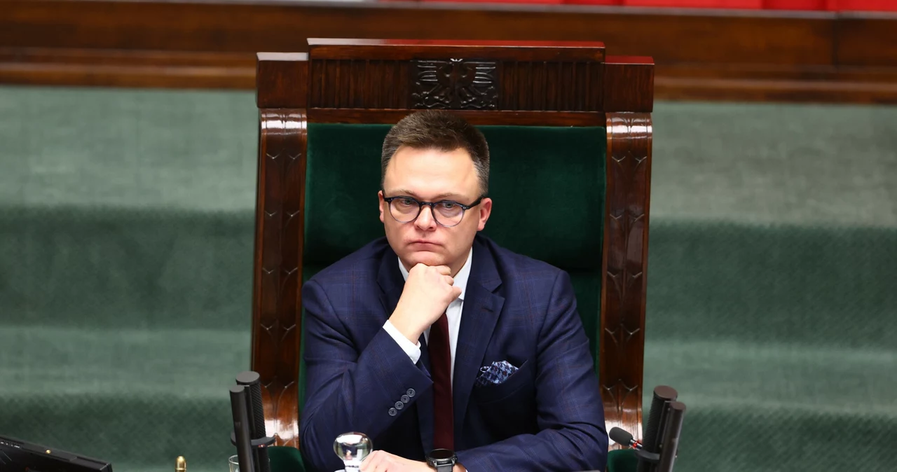 Szymon Hołownia na posiedzeniu sejmu w roli Marszałka