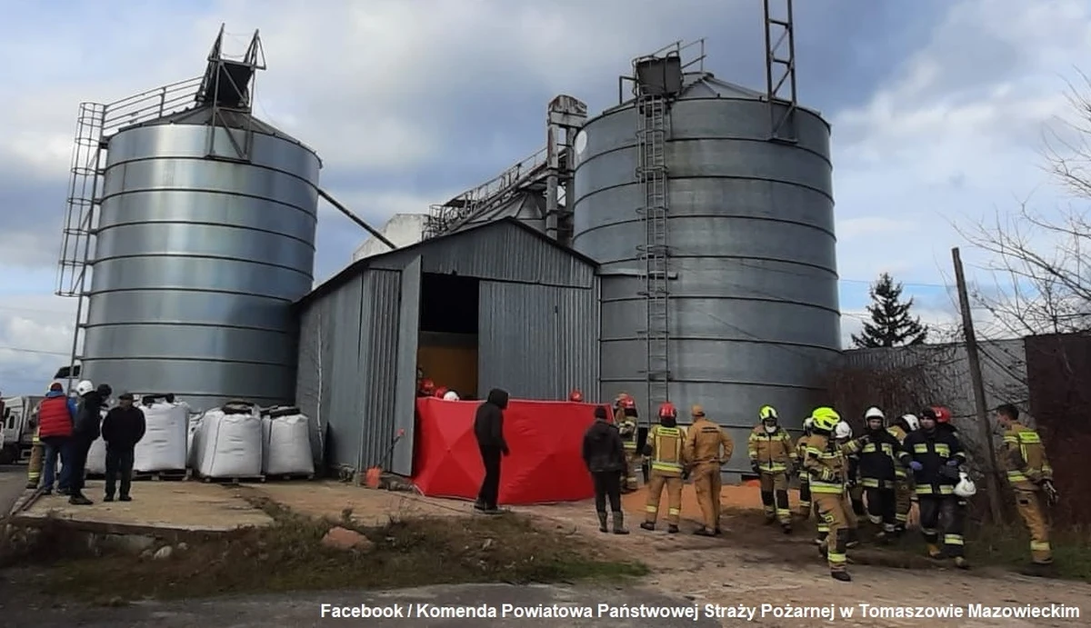 Nie żyje 67-letni mężczyzna, który wpadł do silosu ze zbożem koło Tomaszowa Mazowieckiego w Łódzkiem. "Zasypały go ziarna" - przekazała straż pożarna.