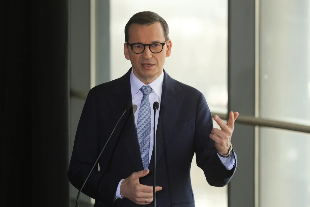 Mateusz Morawiecki zapowiada, że rząd który zostanie ogłoszony w poniedziałek będzie gabinetem polityczno-eksperckim. Będzie także "znacząco mniejszy" a jego dużą część stanowić mają kobiety - podkreśla premier. "Wszystkie nazwiska już są" - stwierdził.