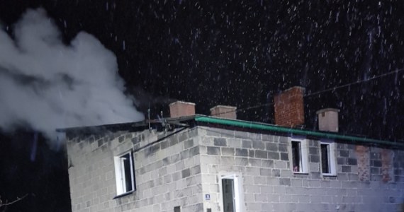 Jedna osoba zginęła, druga trafiła do szpitala, po pożarze w Libiążu koło Chrzanowa w Małopolsce. Ogień pojawił się w domu przy ulicy Długosza. 