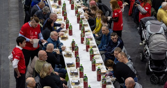 Miesiąc do wigilii Bożego Narodzenia! W Poznaniu trwają przygotowania do jednej z największych kolacji wigilijnych w kraju. Na Międzynarodowych Targach Poznańskich do wspólnego stołu zasiądzie tysiąc sto osób. To bezdomni, samotni oraz potrzebujący