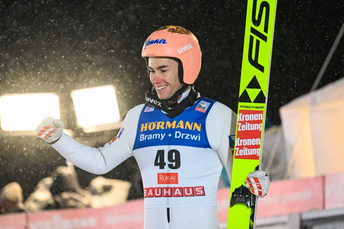 Austriak Stefan Kraft wygrał inauguracyjny konkursu Pucharu Świata w skokach narciarskich w fińskiej Ruce. Punkty zdobył tylko jeden Polak. W pierwszej serii przepadli m.in. Piotr Żyła i Kamil Stoch.