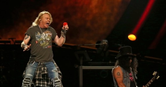 Axel Rose, lider zespołu Guns N' Roses, został oskarżony o napaść na tle seksualnym. Była już modelka Sheila Kennedy twierdzi, że miało do niej  dojść w 1989 roku w Nowym Jorku. 