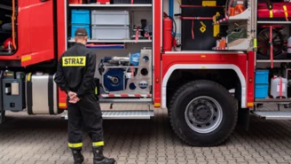Pijani strażacy spowodowali kolizję. Chwilę wcześniej ratowali życie kobiety