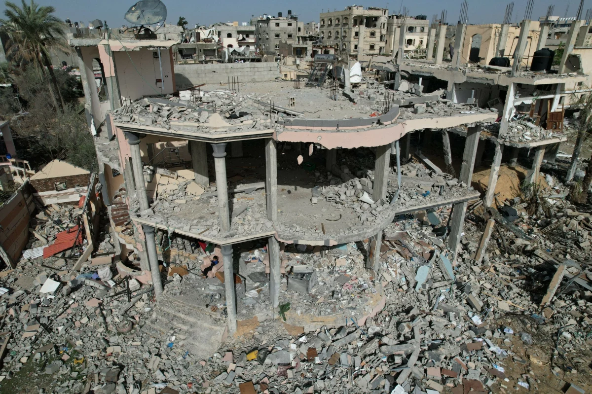 Podczas walk w Strefie Gazy - przed wejściem w życie w piątek zawieszenia broni - samoloty izraelskiego lotnictwa nakierowane przez wywiad zabiły pięciu wyższych dowódców organizacji terrorystycznej Hamas w Strefie Gazy. Informację na ten temat przekazała armia Izraela.