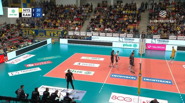 Fragment meczu PSG Stal Nysa – Enea Czarni Radom 3:1 (25:17, 19:25, 25:22, 25:23) - siatkówka, PlusLiga 2023/2024 - 8. kolejka.