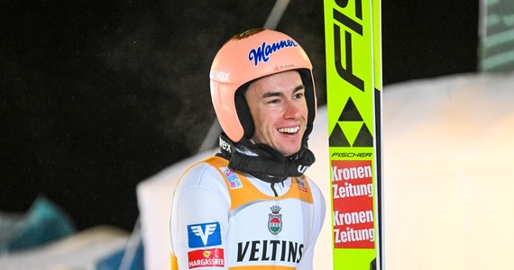 Austriak Stefan Kraft wygrał drugi konkurs Pucharu Świata w skokach narciarskich w fińskiej Ruce. Austriak pokonał drugiego Joana Hoerla o prawie 23 punkty. Punkty zdobyli dwaj Polacy. Najlepszym z Biało-Czerwonych był Piotr Żyła.