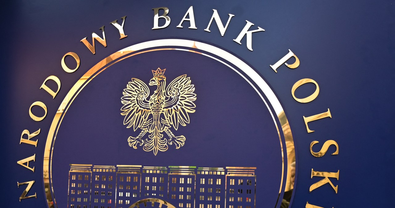 Mniej odsetek z oszczędności. Podatek bankowy zmienił ofertę banków