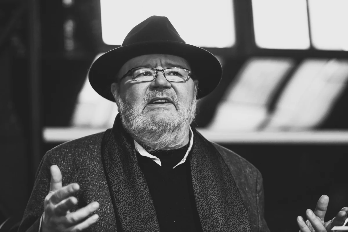 W wieku 66 lat zmarł Paweł Huelle, autor powieści takich jak "Weiser Dawidek" i "Ostatnia Wieczerza". Informację o śmierci pisarza potwierdziła prezydent Gdańska Aleksandra Dulkiewicz. 