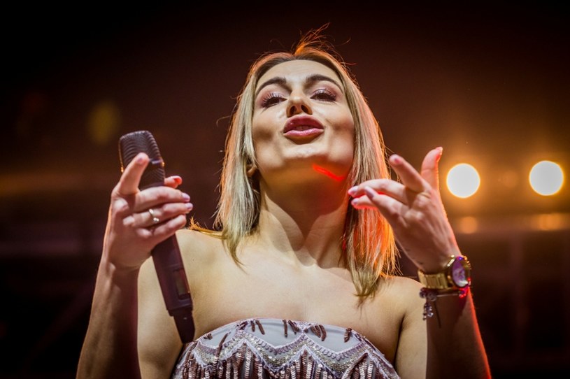 Ponad 300 tys. odsłon ma już debiutancki teledysk Justyny Lubas. Piosenka "Tańczmy do rana" to jej pierwszy utwór po rozstaniu z grupą Top Girls.
