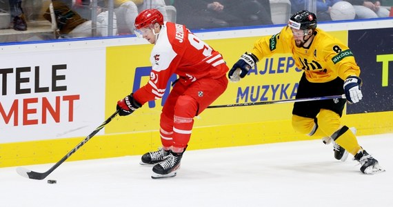 Selekcjoner hokejowej reprezentacji Polski powołał kadrę na turniej, który rozpoczyna się 14 grudnia w austriackim Klagenfurcie. Wśród 24 zawodników nie zabrakło tych, którzy odegrali kluczową rolę w ostatnim turnieju, w którym grali polscy hokeiści, czyli zwycięskim Turnieju o Puchar Niepodległości w Sosnowcu.