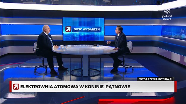 Bogdan Rymanowski pytał Jacka Sasina o słowa Grzegorza Onichimowskiego, doradcy PO ws. energetycznych stwierdził, że istnieje spór prawny co do tego, czy koreańską technologię można stosować poza Koreą, bez zgody amerykańskiej firmy Westinghouse. Według doradcy bez rozstrzygnięcia tego sporu prawnego, inwestycja nie będzie możliwa do kontynuacji.- To jest nieprawda. Myślę, że politycy Platformy i ich doradcy będą szukali dziury w całym. Będą szukali pretekstu, by tę inwestycję w energetykę jądrową zatrzymać. Nie tylko zresztą tę, ale również są takie sygnały co do drugiej dużej elektrowni w Choczewie na Pomorzu. Tam słyszałem Donalda Tuska, który najpierw mówił o potrzebie zmiany lokalizacji, potem o potrzebie innego miksu finansowego dla tej elektrowni - dodawał Sasin.Prowadzący "Gościa Wydarzeń" przypomniał słowa Donalda Tuska z września. Podczas wizyty w Koninie lider PO zapewniał, że energia nie powinna być partyjna i "wszystko co służy ludziom można kontynuować".- Pod tym bym się podpisał, tylko z Donaldem Tuskiem jest tak, że on jedno mówi, a drugie robi. Zobaczymy jak będzie, po czynach go poznamy - skomentował były minister.