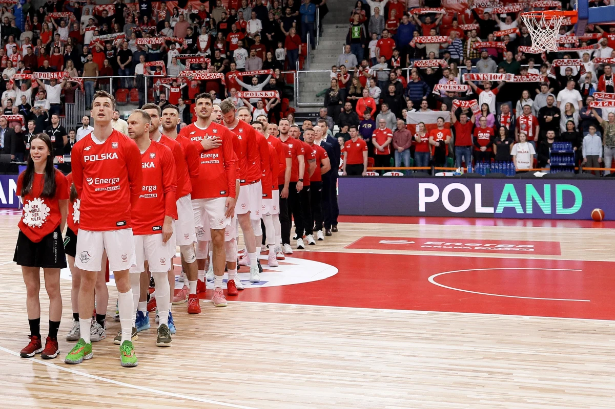 Koszykarze reprezentacji Polski walczyć będą o prawo gry na Igrzyskach Olimpijskich w Paryżu w hiszpańskiej Walencji. Rywalami ekipy trenera Igora Milicica będą w grupie B w pierwszej fazie turnieju Finlandia i Bahamy. W grupie A znaleźli się mistrzowie Europy i świata z 2019 r. Hiszpanie, Liban oraz Angola.