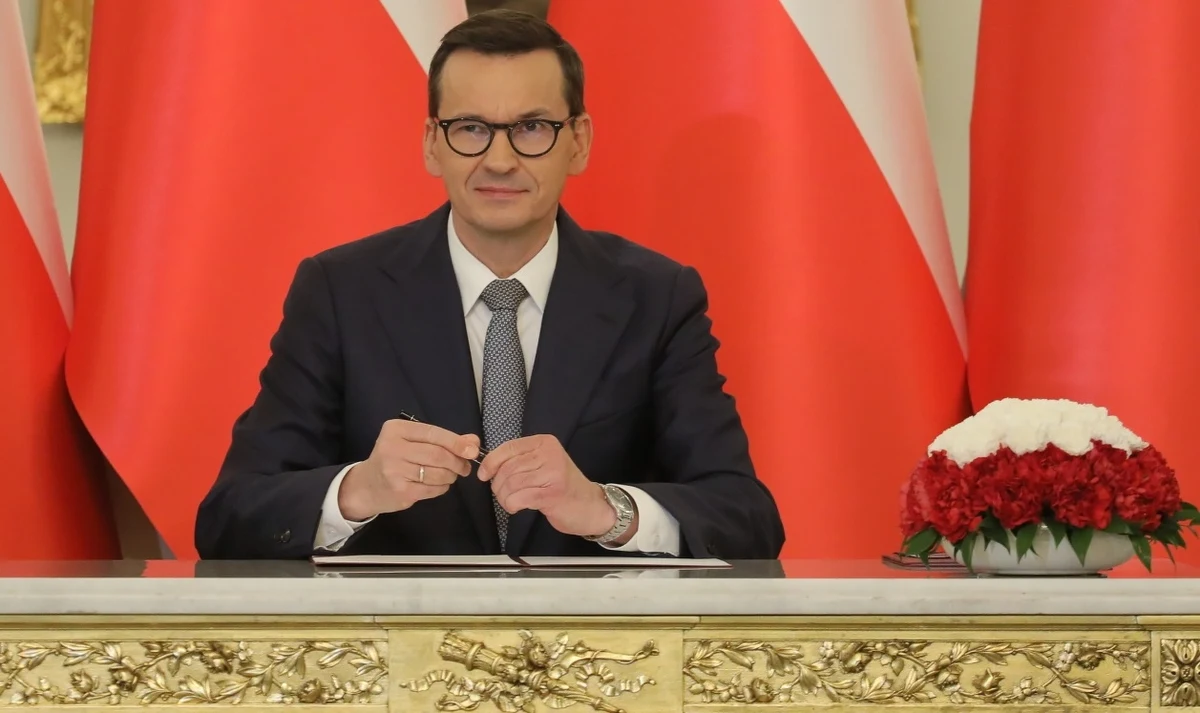 "To będzie najprawdopodobniej w tym końcowym terminie dwutygodniowym, który wynika z konstytucji i wtedy pan premier przedstawi expose, czyli poniedziałek za dwa tygodnie" - powiedział o terminie wygłoszenia expose przez Mateusza Morawieckiego w Polsat News rzecznik rządu Piotr Müller. W poniedziałek nowy rząd został zaprzysiężony.