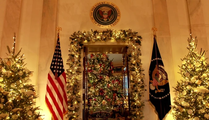 140 tys. dekoracji. Tak wygląda wnętrze Białego Domu podczas tegorocznych Świąt