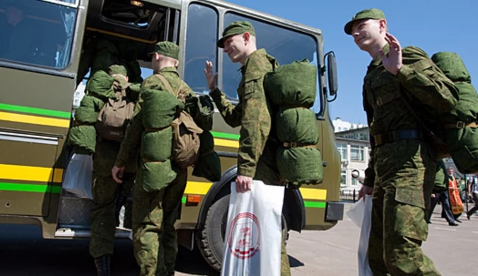 Ogromna skala korupcji w rosyjskiej armii. Żołnierze "kupują" kontuzje i urlopy